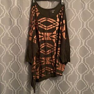 Olive green 3/4 length sleeve metallic gold design shirt